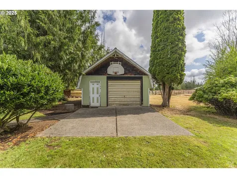 5608 NE Salmon Creek Street Vancouver WA 98686