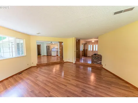 5608 NE Salmon Creek Street Vancouver WA 98686