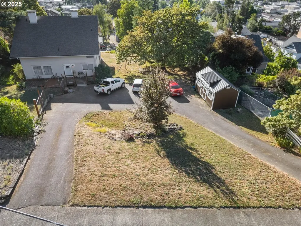1047 SE Main Street Roseburg OR 97470