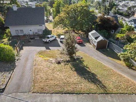 1047 SE Main Street Roseburg OR 97470