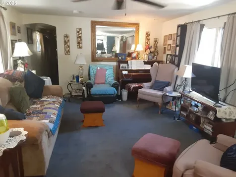 570 N 10th Avenue Cornelius OR 97113