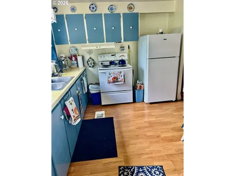 570 N 10th Avenue Cornelius OR 97113