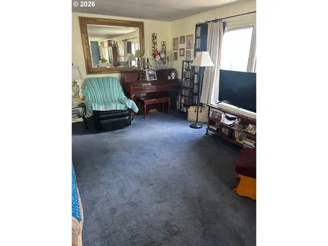 570 N 10th Avenue Cornelius OR 97113
