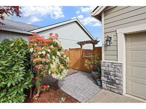 4829 Stagecoach Road Eugene OR 97402