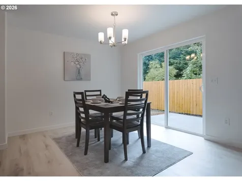 1006 NE Mariners Loop Portland OR 97211