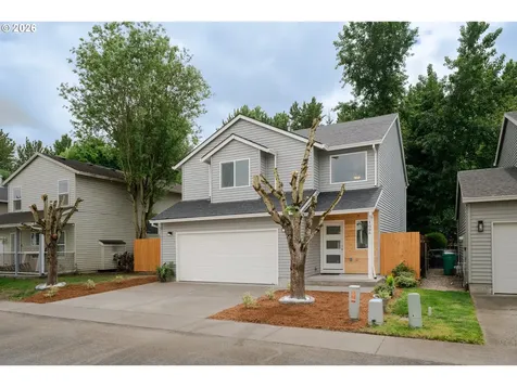 1006 NE Mariners Loop Portland OR 97211