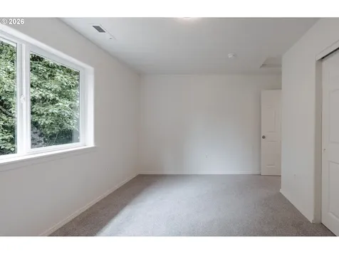 1006 NE Mariners Loop Portland OR 97211