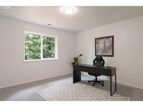 1006 NE Mariners Loop Portland OR 97211