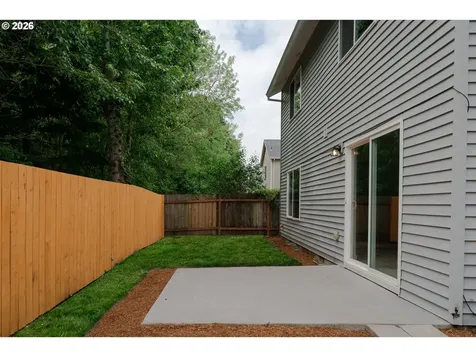 1006 NE Mariners Loop Portland OR 97211