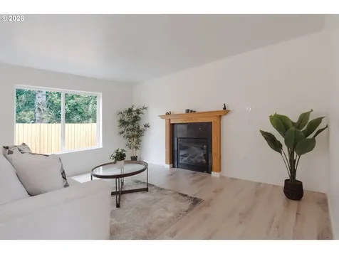 1006 NE Mariners Loop Portland OR 97211