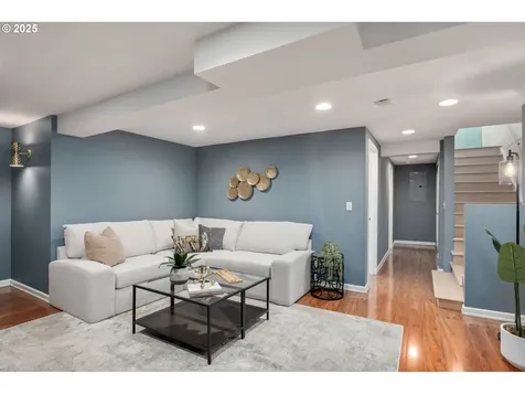7290 SW Benz Park Court Portland OR 97225