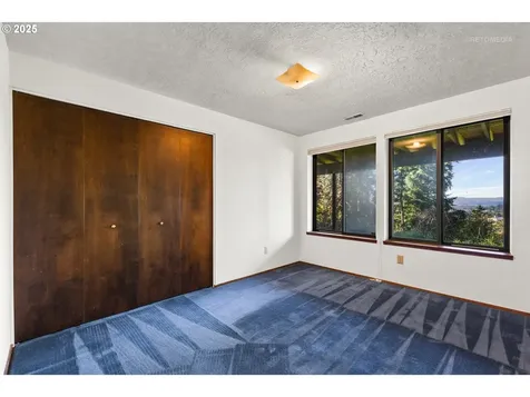 2970 SW Schaeffer Road West Linn OR 97068