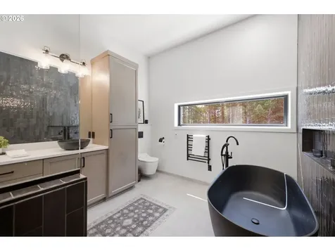 225 Ham Road Amboy WA 98601