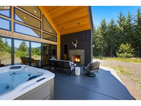 225 Ham Road Amboy WA 98601