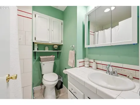 235 NE 111th Avenue Portland OR 97220