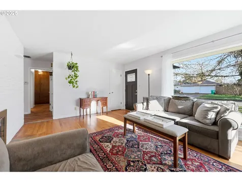 235 NE 111th Avenue Portland OR 97220