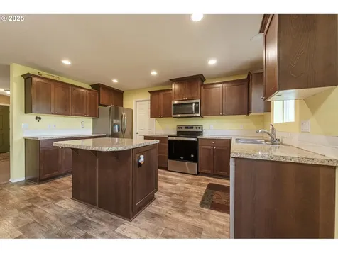 282 Karousel Lane Washougal WA 98671