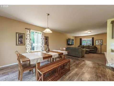 282 Karousel Lane Washougal WA 98671