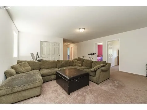 282 Karousel Lane Washougal WA 98671