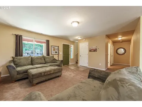 282 Karousel Lane Washougal WA 98671