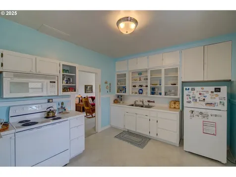 884 Niagara Avenue Astoria OR 97103