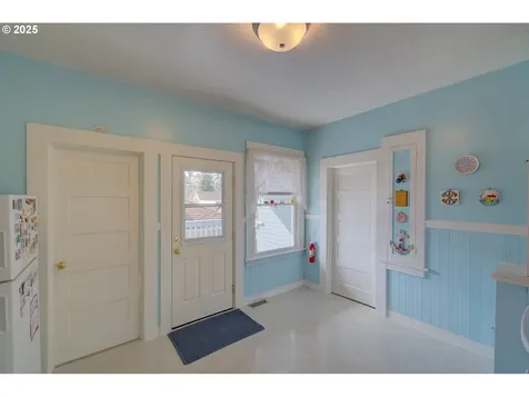 884 Niagara Avenue Astoria OR 97103