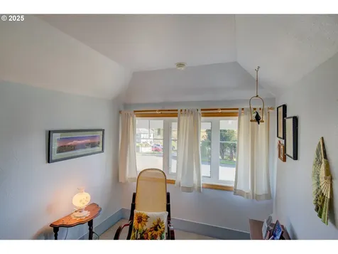 884 Niagara Avenue Astoria OR 97103