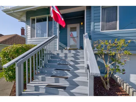 884 Niagara Avenue Astoria OR 97103
