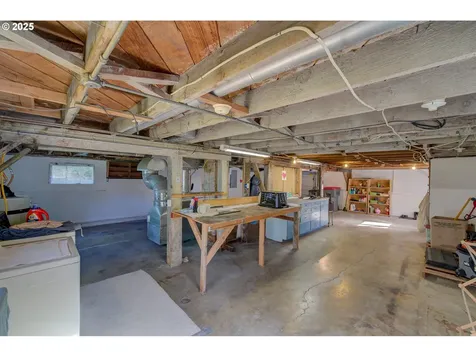 884 Niagara Avenue Astoria OR 97103