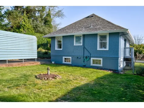884 Niagara Avenue Astoria OR 97103