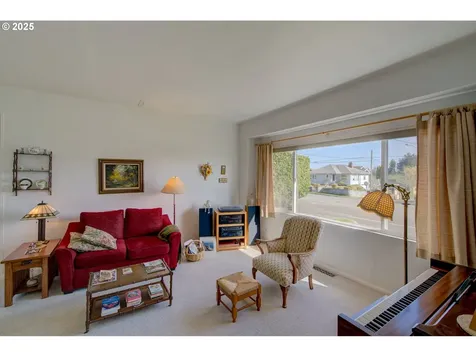 884 Niagara Avenue Astoria OR 97103