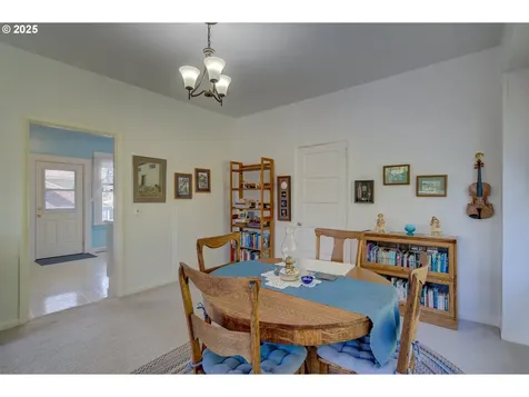 884 Niagara Avenue Astoria OR 97103