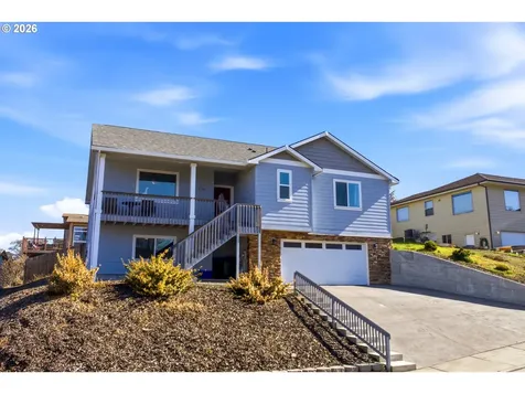 1704 Oakwood Drive The Dalles OR 97058