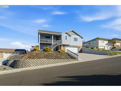 1704 Oakwood Drive The Dalles OR 97058