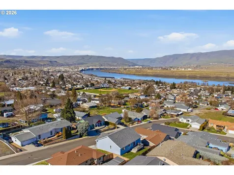 1704 Oakwood Drive The Dalles OR 97058