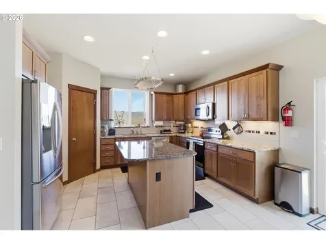 1704 Oakwood Drive The Dalles OR 97058