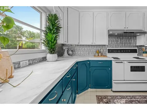 2724 SE 70th Avenue Portland OR 97206