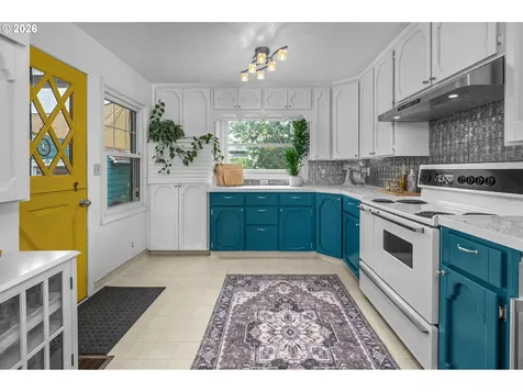 2724 SE 70th Avenue Portland OR 97206