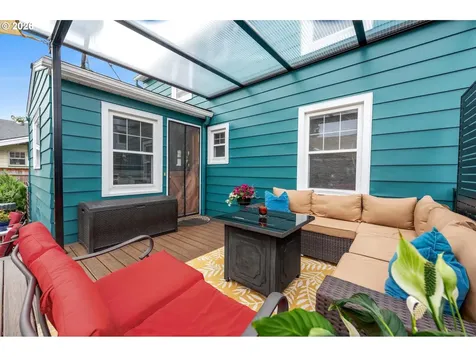 2724 SE 70th Avenue Portland OR 97206