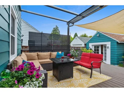 2724 SE 70th Avenue Portland OR 97206