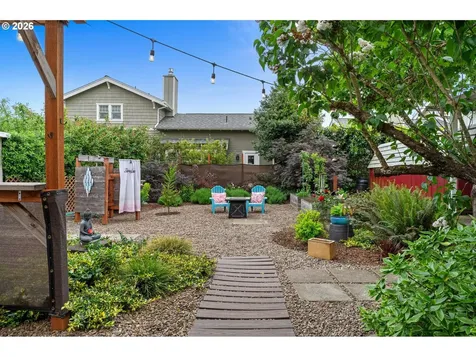 2724 SE 70th Avenue Portland OR 97206