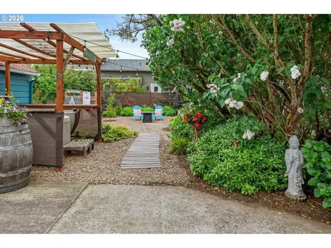 2724 SE 70th Avenue Portland OR 97206
