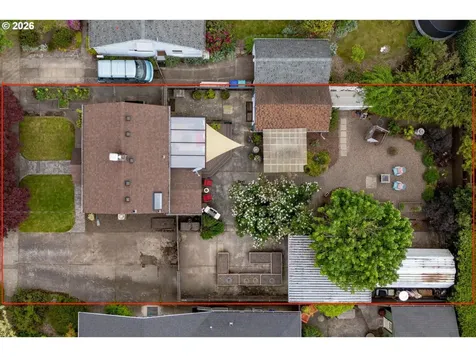 2724 SE 70th Avenue Portland OR 97206