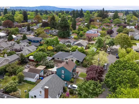 2724 SE 70th Avenue Portland OR 97206