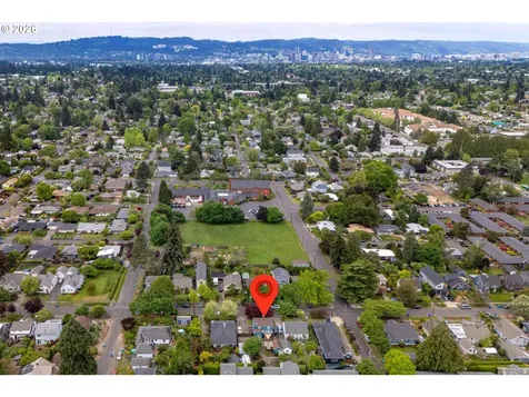2724 SE 70th Avenue Portland OR 97206