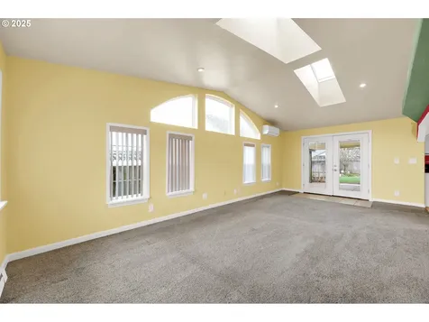 645 Meadow Lane Creswell OR 97426