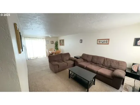 814/816 W Quinalt Street Springfield OR 97477