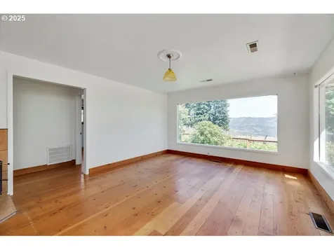 11081 Cook Underwood Road Underwood WA 98651