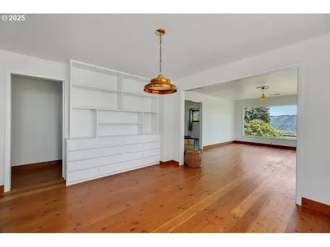 11081 Cook Underwood Road Underwood WA 98651