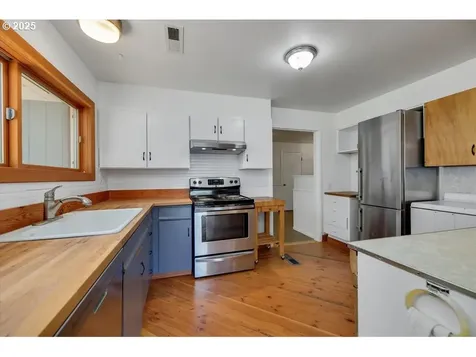 11081 Cook Underwood Road Underwood WA 98651